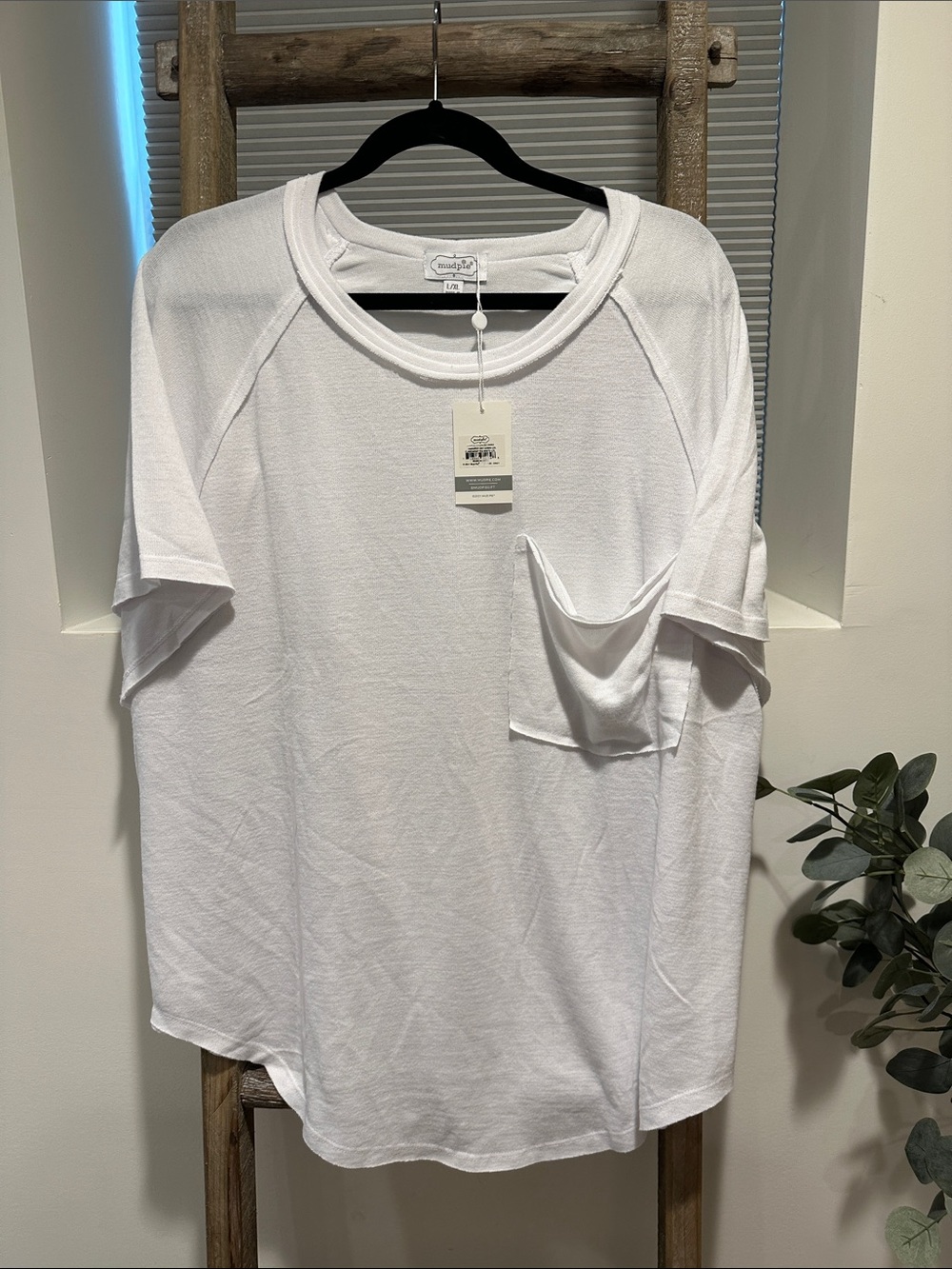 Mud Pie White Crewneck Short Sleeve Top